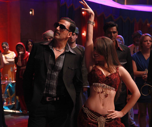 Akshay Kumar's Gangstar Avatar in 'OUATIM Dobaara' Impresses Hollywood Star Al Pacino 
